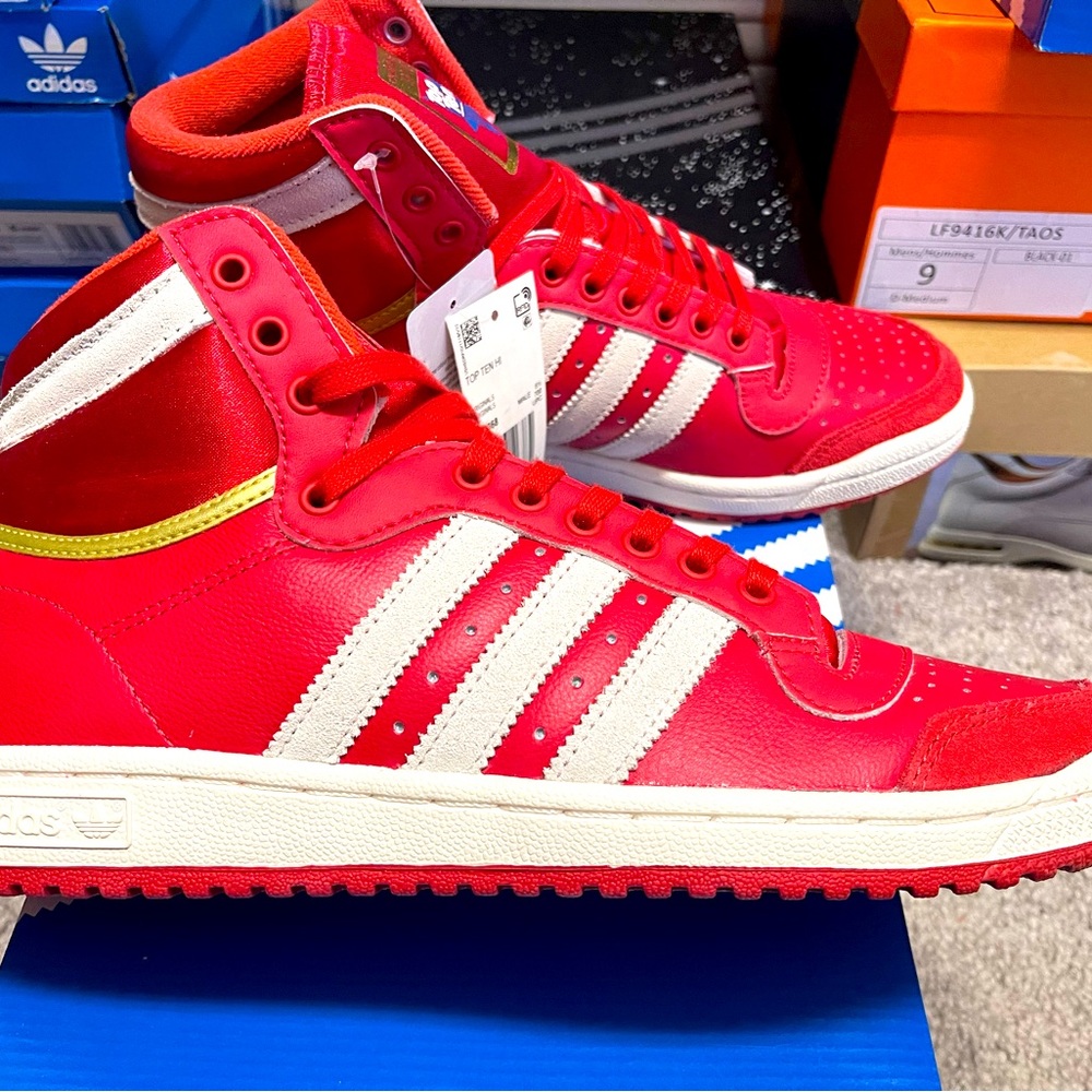 Brand New in the box Red high top tens adidas Sz 9 with tags